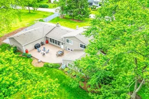 325 Canterbury Ln, Inverness, IL 60010 - Photo 46