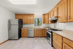 6010 Lake Bluff Dr, Tinley Park, IL 60477 - Photo 6