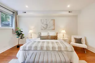 854 N May St, Chicago, IL 60642 - Photo 22