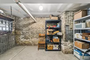 1454 W Roscoe St, Chicago, IL 60657 - Photo 14