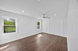 8848 S Jeffery Blvd, Chicago, IL 60617 - Photo 18