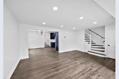 8848 S Jeffery Boulevard, Chicago, IL 60617 - Photo 4