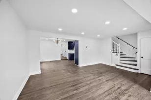 8848 S Jeffery Blvd, Chicago, IL 60617 - Photo 4