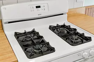 1070 Glouchester Harbor, Schaumburg, IL 60193 - Photo 8