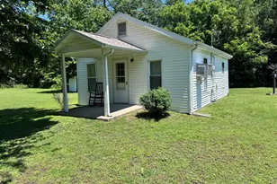 900 S Rotan St, Salem, IL 62881 - Photo 2