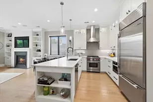 1731 W Roscoe St, Chicago, IL 60657 - Photo 6