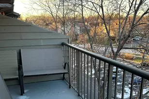 75 Kristin Cir, Schaumburg, IL 60195 - Photo 8