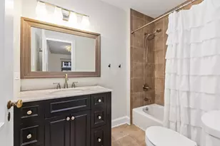 2766 Asbury Ave, Evanston, IL 60201 - Photo 18