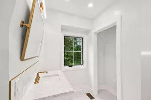 2766 Asbury Ave, Evanston, IL 60201 - Photo 14