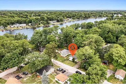 2622 W Emerald Court, McHenry, IL 60051 - Photo 2