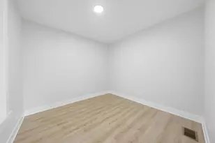 646 W 47th Pl, Chicago, IL 60638 - Photo 34