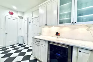 2948 N Pine Grove Ave, Chicago, IL 60657 - Photo 16