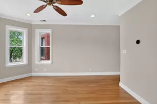 6424 N Albany Ave, Chicago, IL 60645 - Photo 8