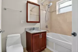 6424 N Albany Ave, Chicago, IL 60645 - Photo 20