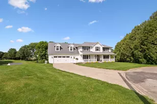 71 Hickory Ct, Geneseo, IL 61254 - Photo 4