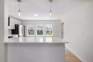 6207 W Eastwood Ave, Chicago, IL 60630 - Photo 4
