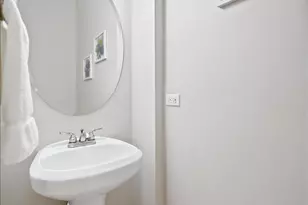 4434 N Dover St, Chicago, IL 60640 - Photo 12