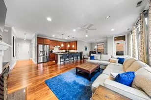 1908 W Irving Park Rd, Chicago, IL 60613 - Photo 6