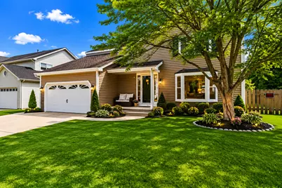 684 Regent Drive, Crystal Lake, IL 60014 - Photo 2