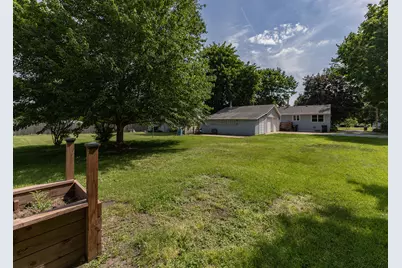 335 N Chicago Street, Geneseo, IL 61254 - Photo 6