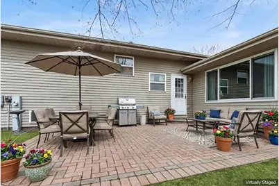 17900 Poplar Lane, Country Club Hills, IL 60478 - Photo 12