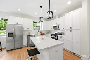 201 N Elm St, Mount Prospect, IL 60056 - Photo 2