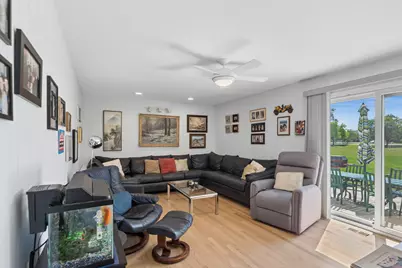 1380 Logsdon Lane, Buffalo Grove, IL 60089 - Photo 10