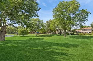 1380 Logsdon Ln, Buffalo Grove, IL 60089 - Photo 20
