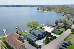 245 Sunrise Ln, Lake Zurich, IL 60047 - Photo 44