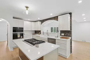 28W521 Purnell Rd, West Chicago, IL 60185 - Photo 8