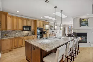 8711 Berkley Ct, Orland Park, IL 60462 - Photo 6
