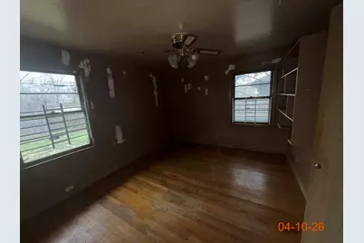 [Address not provided], Harvey, IL 60426 - Photo 8