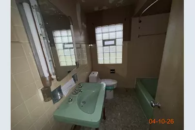 [Address not provided], Harvey, IL 60426 - Photo 10