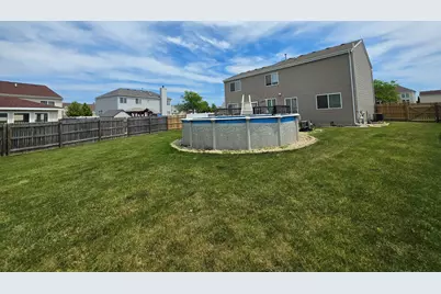2400 Mark Avenue, Zion, IL 60099 - Photo 20