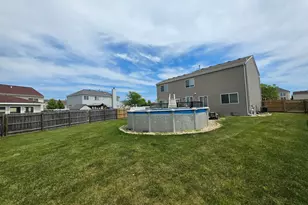 2400 Mark Ave, Zion, IL 60099 - Photo 20