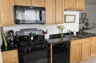 210 S Desplaines St, Chicago, IL 60661 - Photo 2