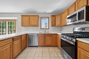 676 Elberon Way, Roscoe, IL 61073 - Photo 6