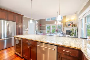 3709 N Ashland Ave, Chicago, IL 60613 - Photo 10