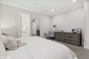 1046 W Altgeld St, Chicago, IL 60614 - Photo 12