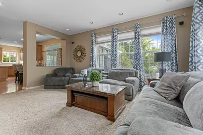 332 Colonial Drive, Vernon Hills, IL 60061 - Photo 6