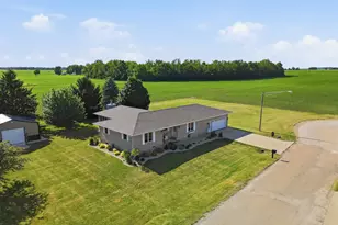 456 N Northland Ave, Amboy, IL 61310 - Photo 8