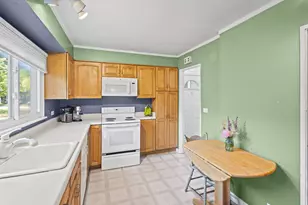 273 Churchill St, Northfield, IL 60093 - Photo 4