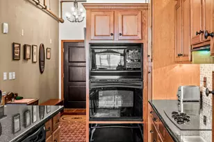 212 N Center St, Bloomington, IL 61701 - Photo 26