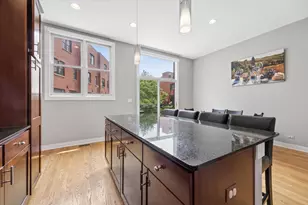 2318 W Wolfram St, Chicago, IL 60618 - Photo 18