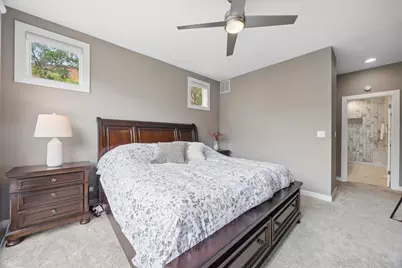 2318 W Wolfram Street, Chicago, IL 60618 - Photo 20
