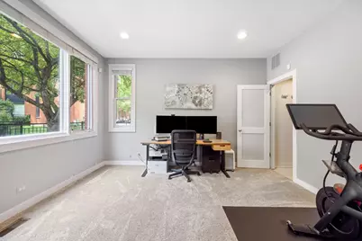 2318 W Wolfram Street, Chicago, IL 60618 - Photo 16