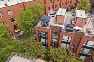 2318 W Wolfram St, Chicago, IL 60618 - Photo 36