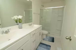 2204 Venture Dr, Schaumburg, IL 60173 - Photo 14