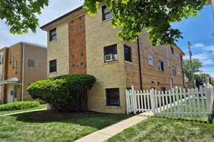 5855 W Higgins Ave, Chicago, IL 60630 - Photo 2