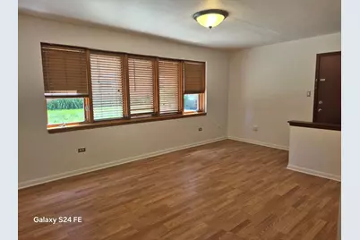 5855 W Higgins Avenue #GF, Chicago, IL 60630 - Photo 4